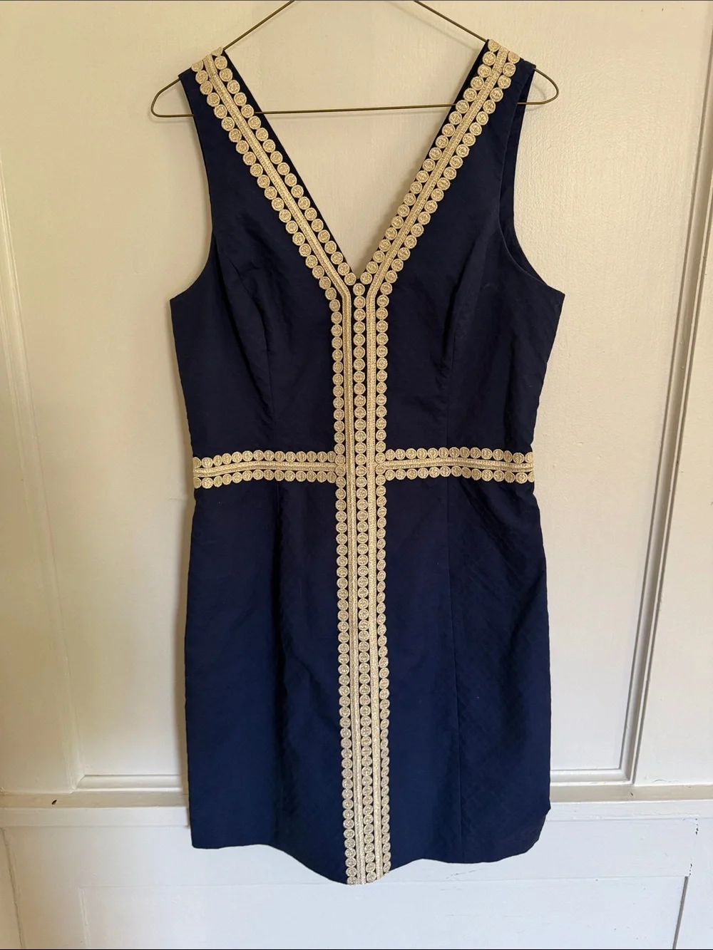 Lilly Pulitzer Bentley Shift True Shift Navy Sleeveless V-Neck Dress w Gold Trim - Picture 4 of 8